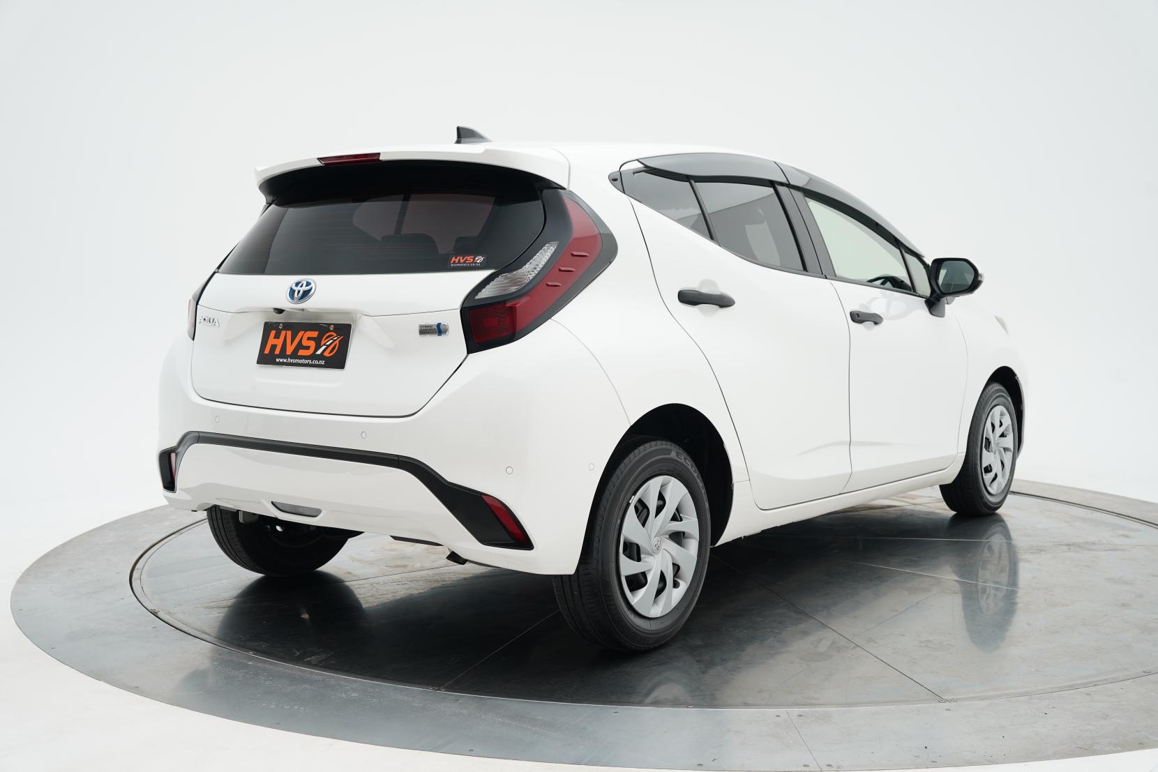 Toyota Aqua B