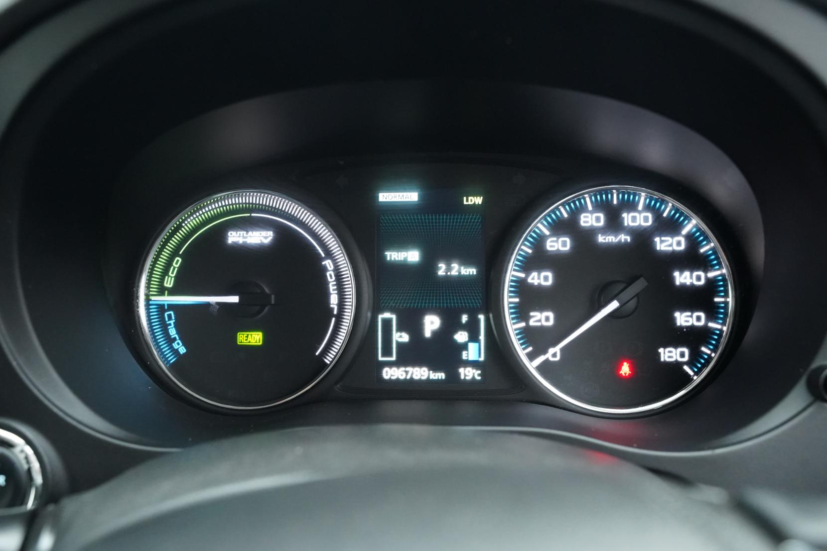 Mitsubishi Outlander 2.0 PHEV G 4wd Facelift Model