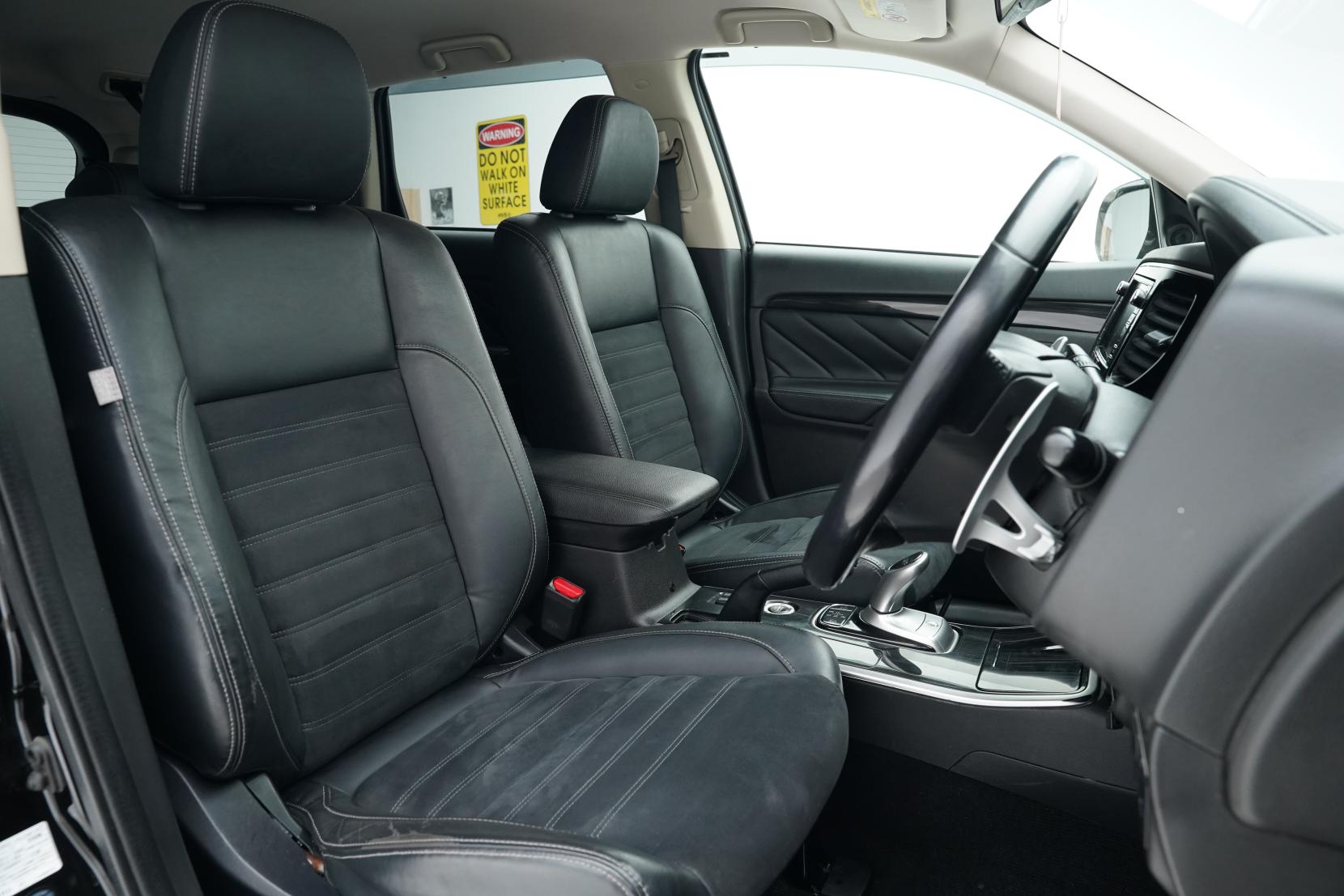 Mitsubishi Outlander 2.0 PHEV G 4wd Facelift Model