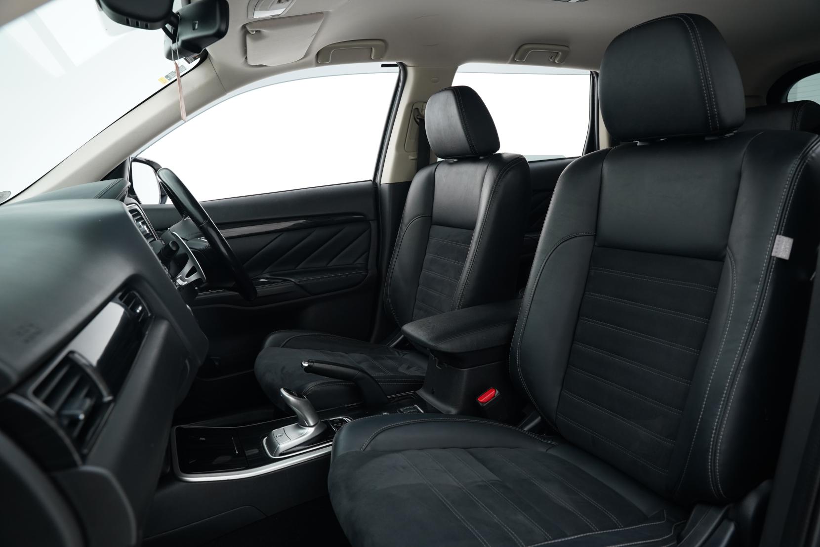 Mitsubishi Outlander 2.0 PHEV G 4wd Facelift Model