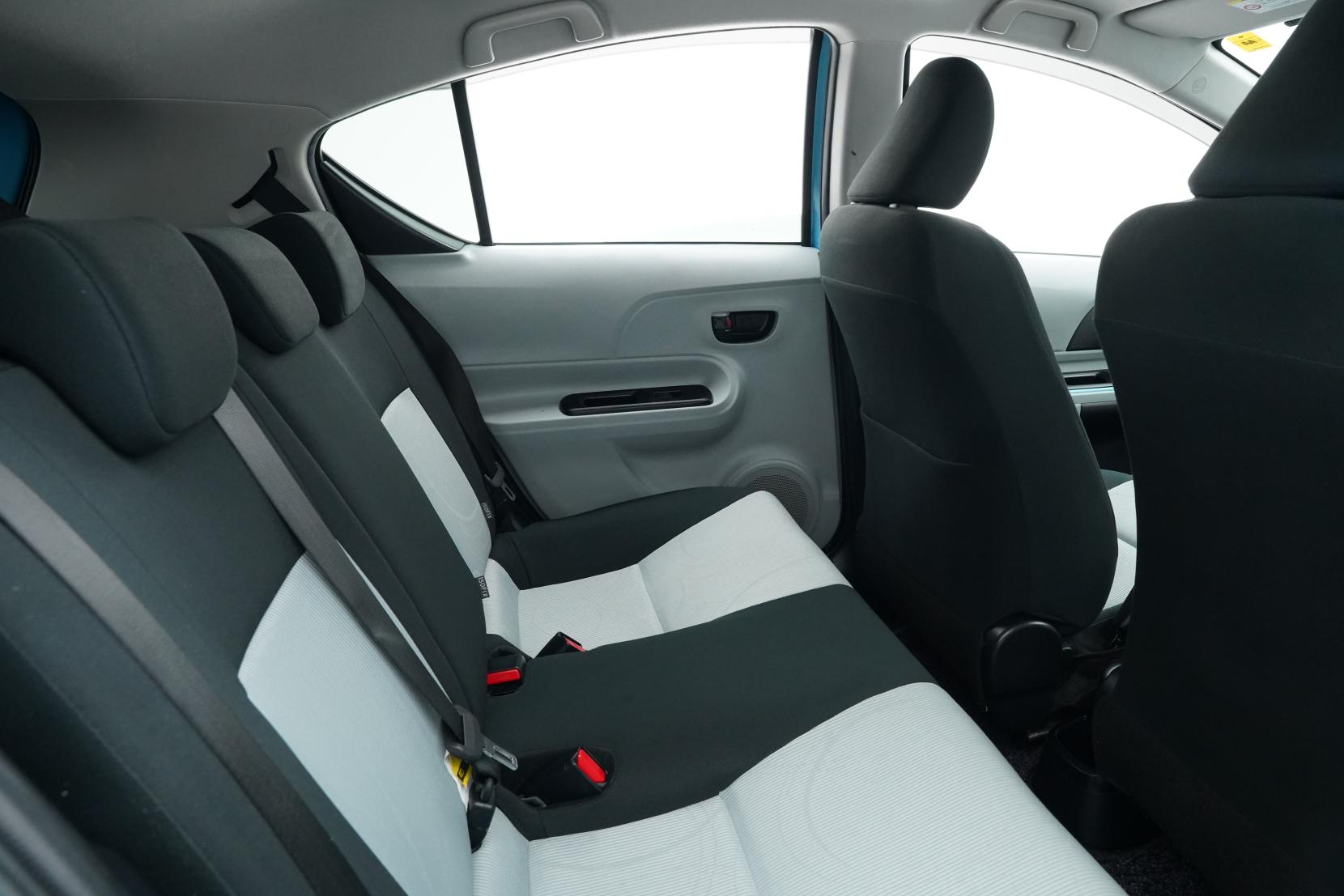 Toyota Aqua 1.5 S Push Start