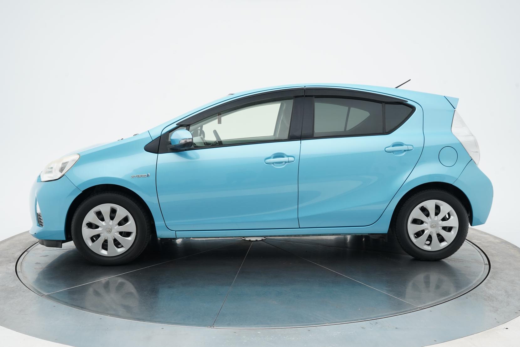 Toyota Aqua 1.5 S Push Start