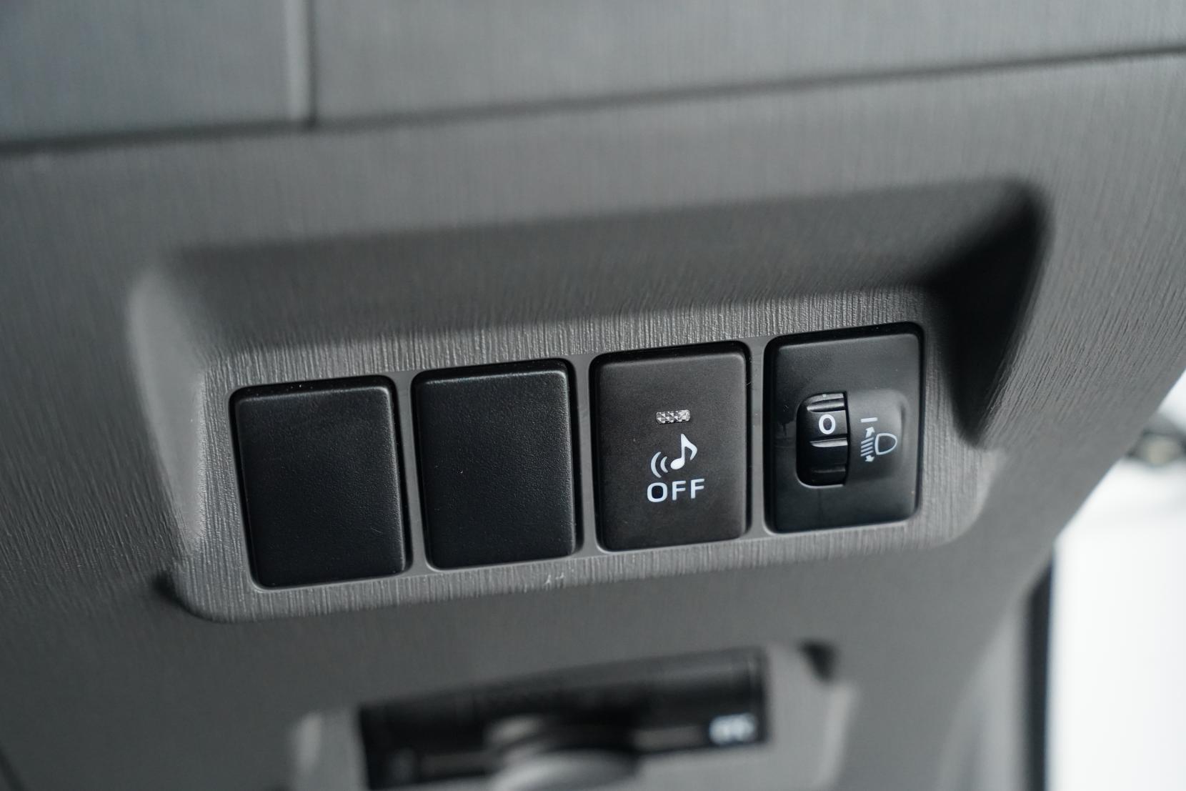 Toyota Prius 1.8 Alpha S 5 Seater