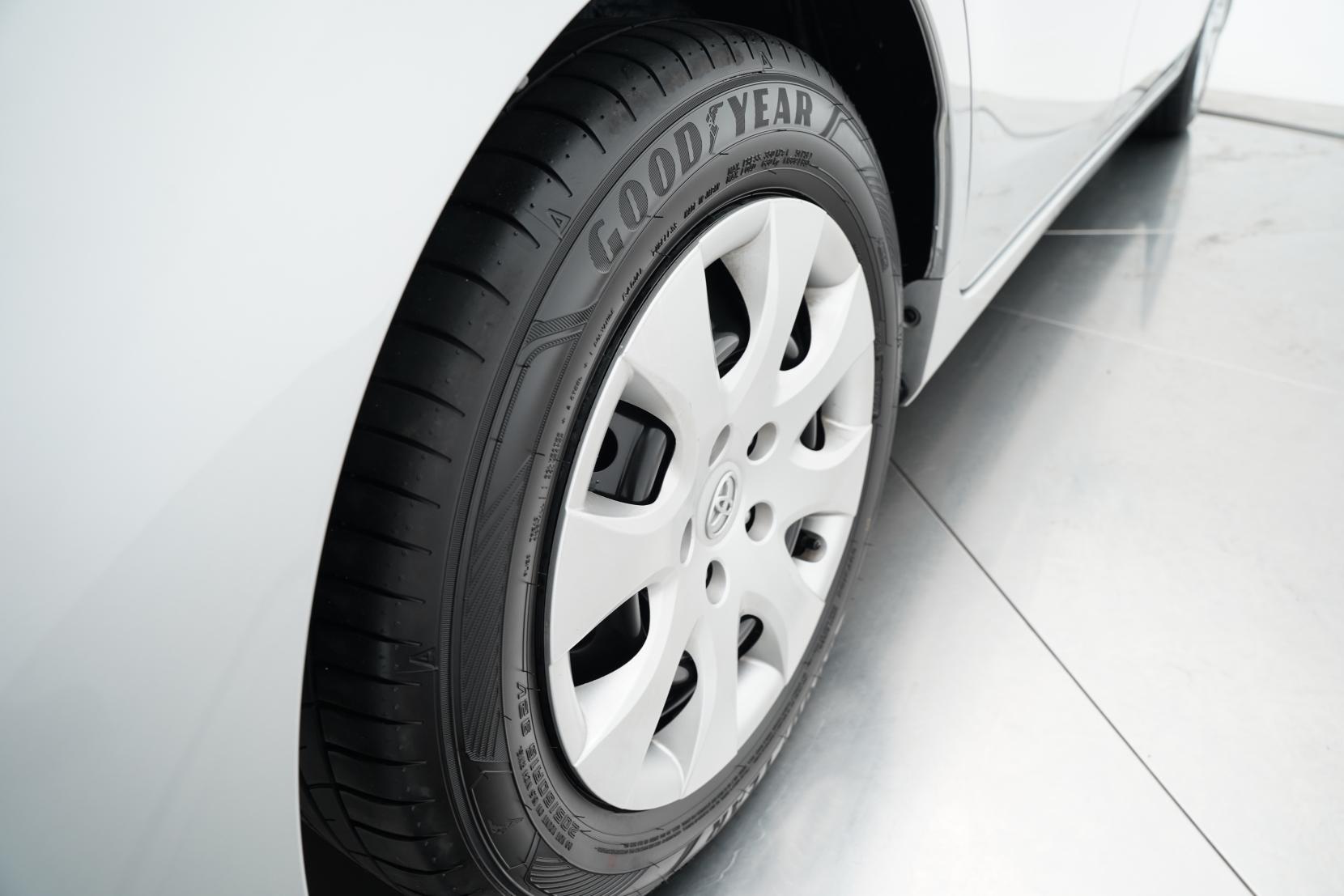 Toyota Prius 1.8 Alpha S 5 Seater