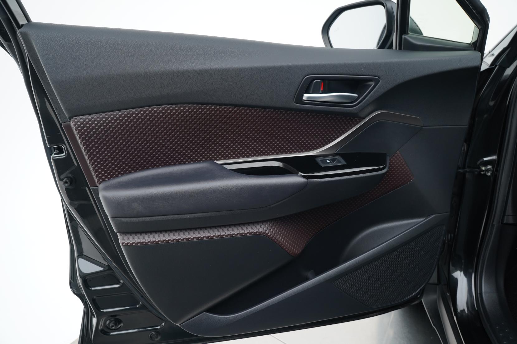 Toyota C-HR 1.8 G Hybrid