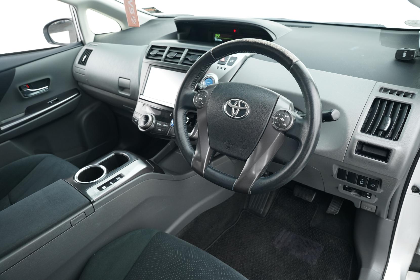 Toyota Prius Alpha S 7 Seater