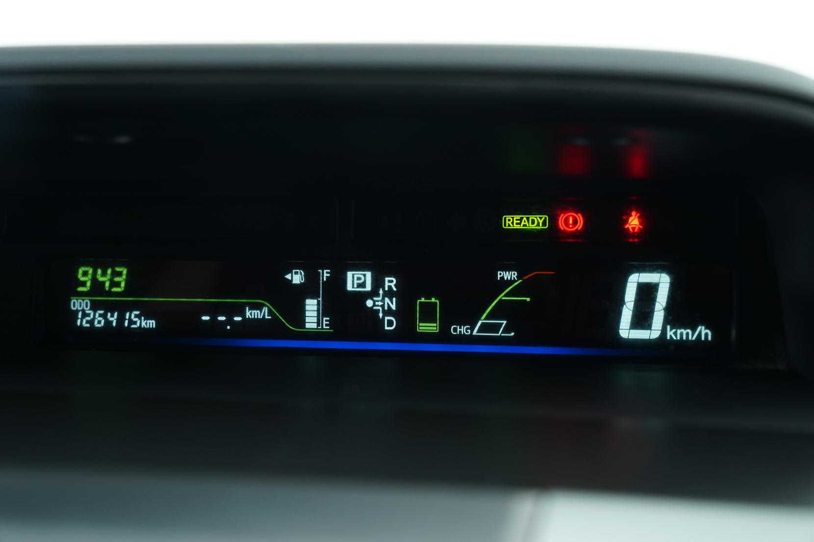 Toyota Prius Alpha S 7 Seater