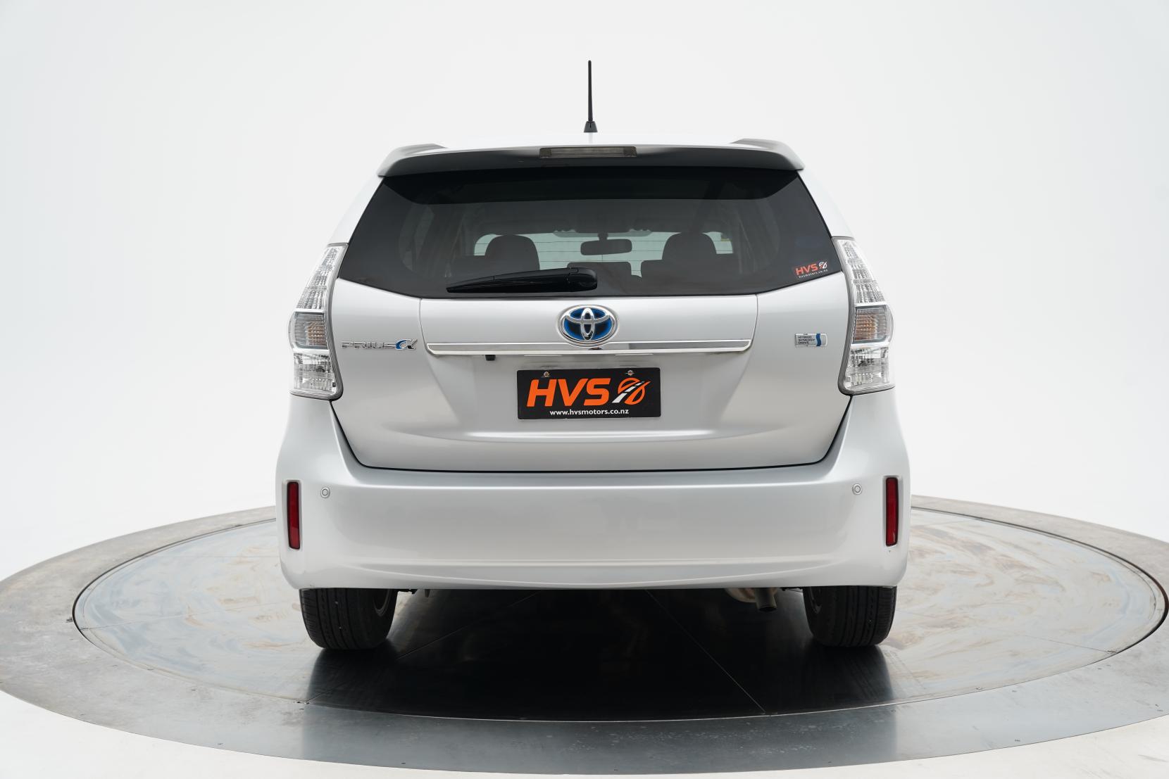 Toyota Prius Alpha S 7 Seater
