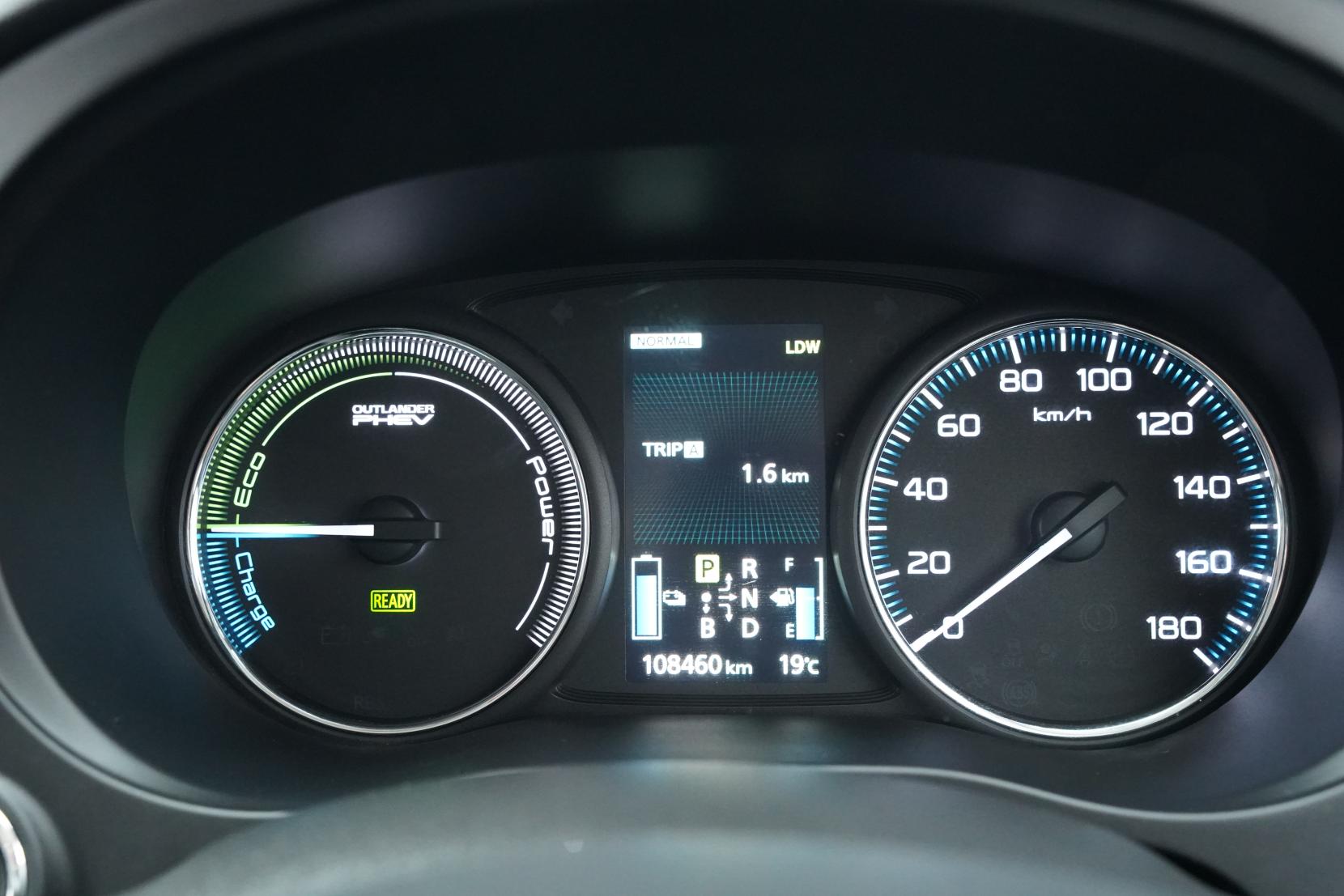 Mitsubishi Outlander 2.0 7AT0CJ3MX25105790