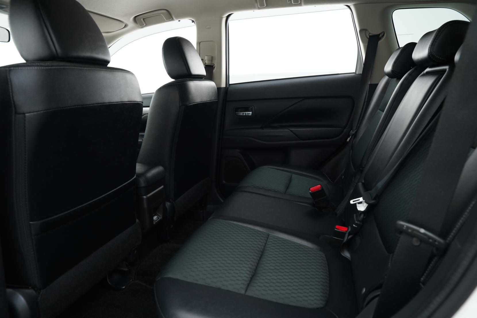 Mitsubishi Outlander 2.0 7AT0CJ3MX25105790