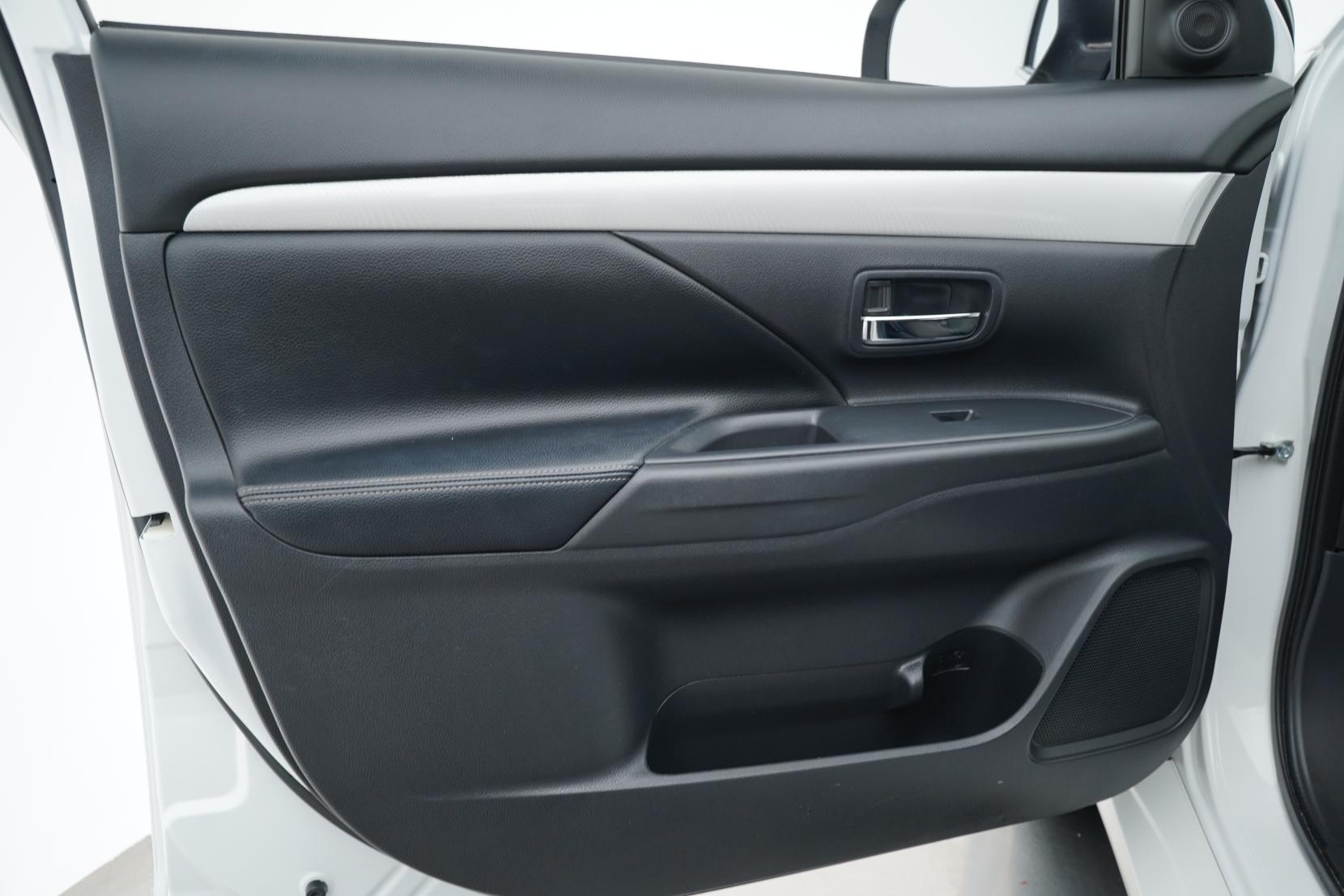 Mitsubishi Outlander 2.0 7AT0CJ3MX25105790