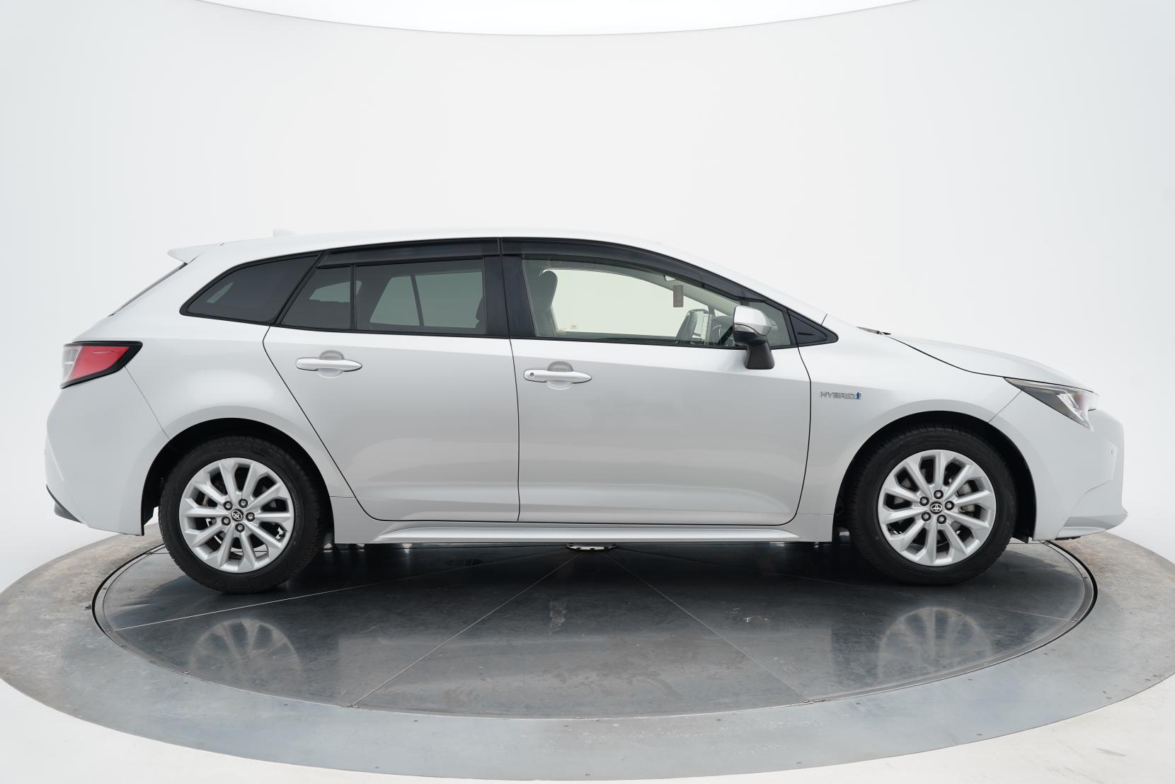 Toyota Corolla 1.8 Touring Hybrid S 4wd