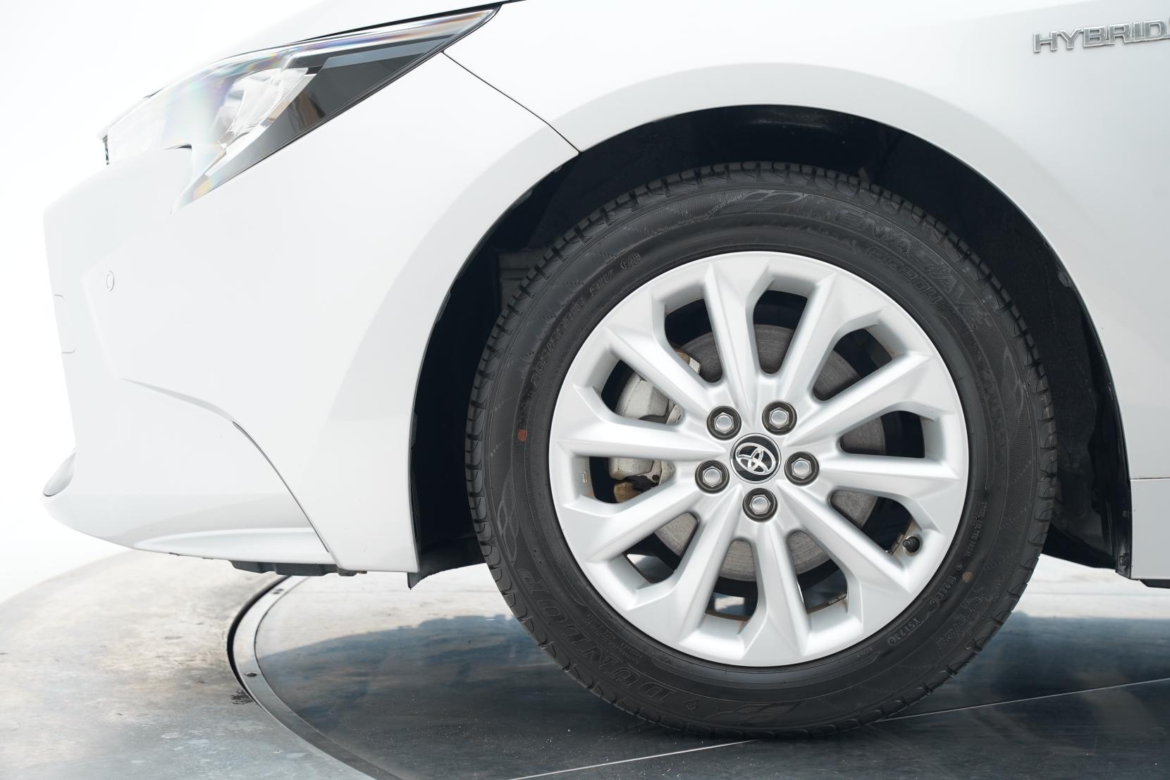Toyota Corolla 1.8 Touring Hybrid S 4wd