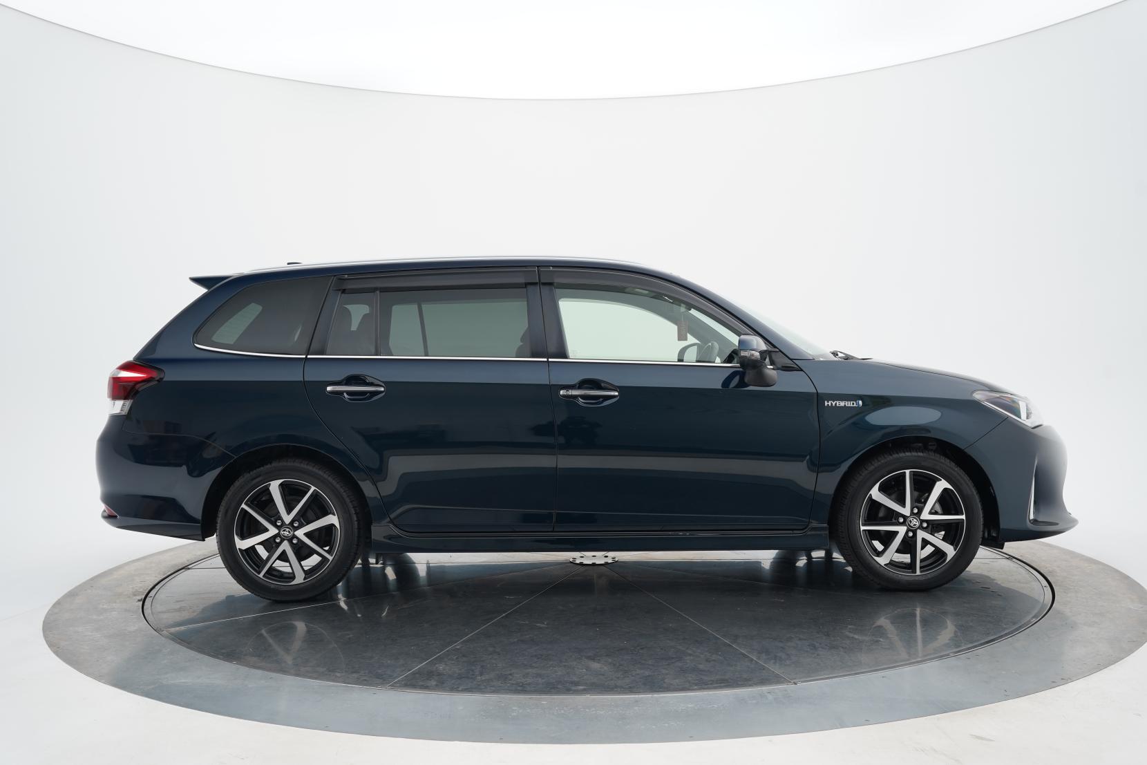 Toyota Corolla 1.5 Fielder Hybrid G WXB