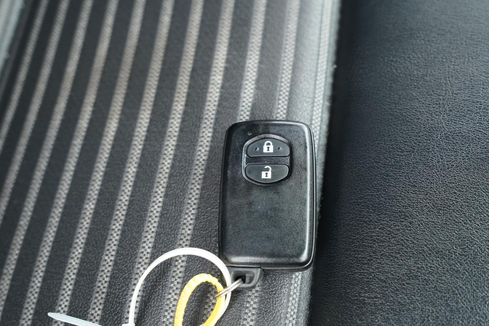 Toyota Corolla 1.5 Fielder Hybrid G WXB