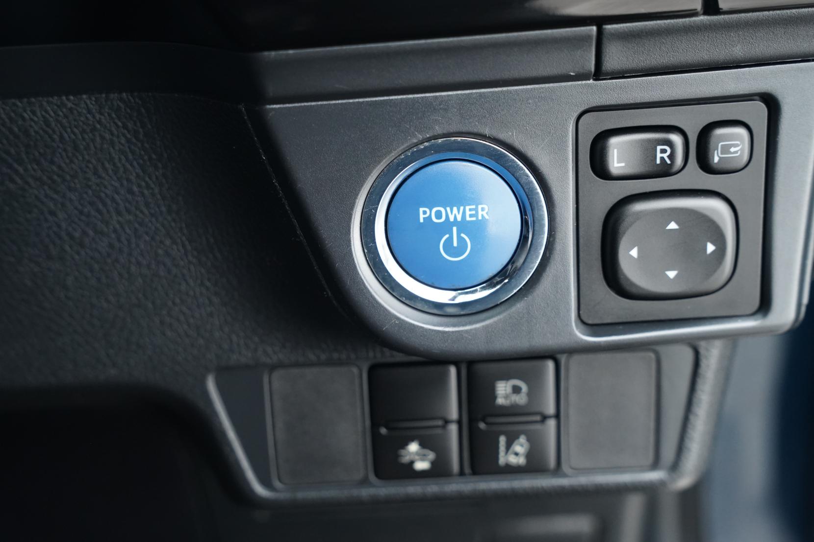 Toyota Corolla 1.5 Fielder Hybrid G WXB