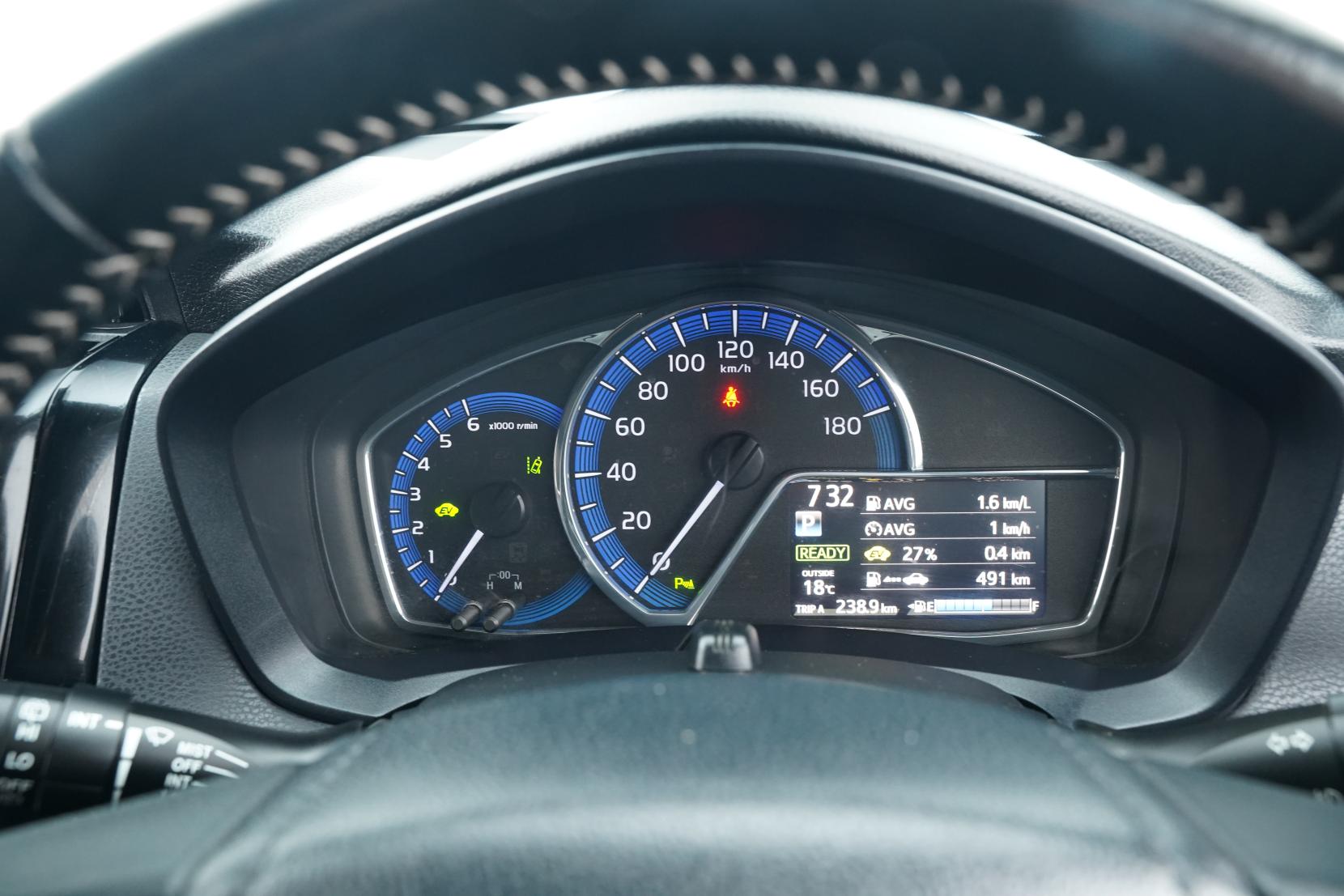 Toyota Corolla 1.5 Fielder Hybrid G WXB