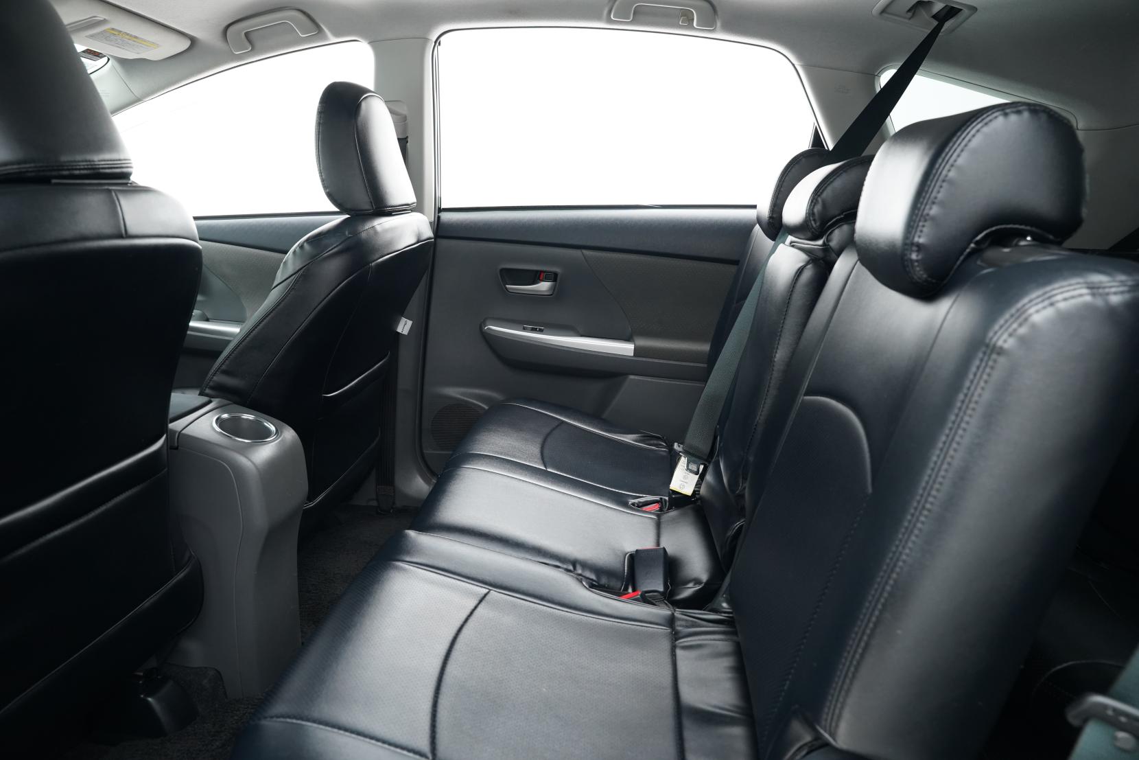 Toyota Prius 1.8 Alpha S 7 Seater