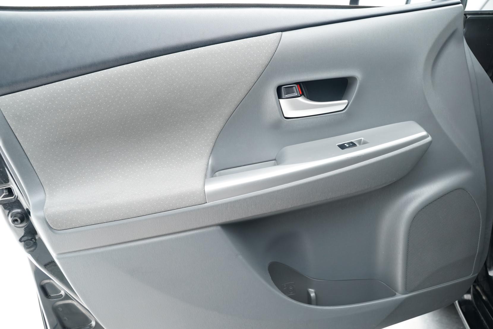 Toyota Prius 1.8 Alpha S 7 Seater