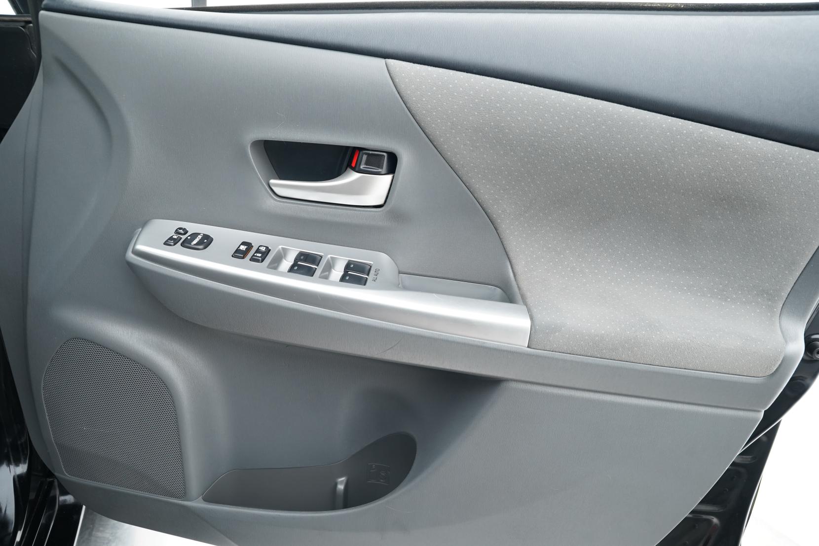 Toyota Prius 1.8 Alpha S 7 Seater