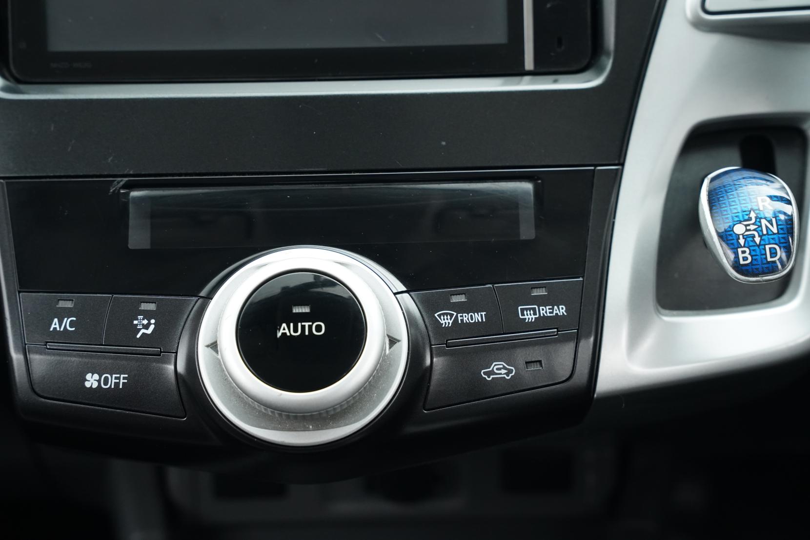 Toyota Prius 1.8 Alpha S 7 Seater