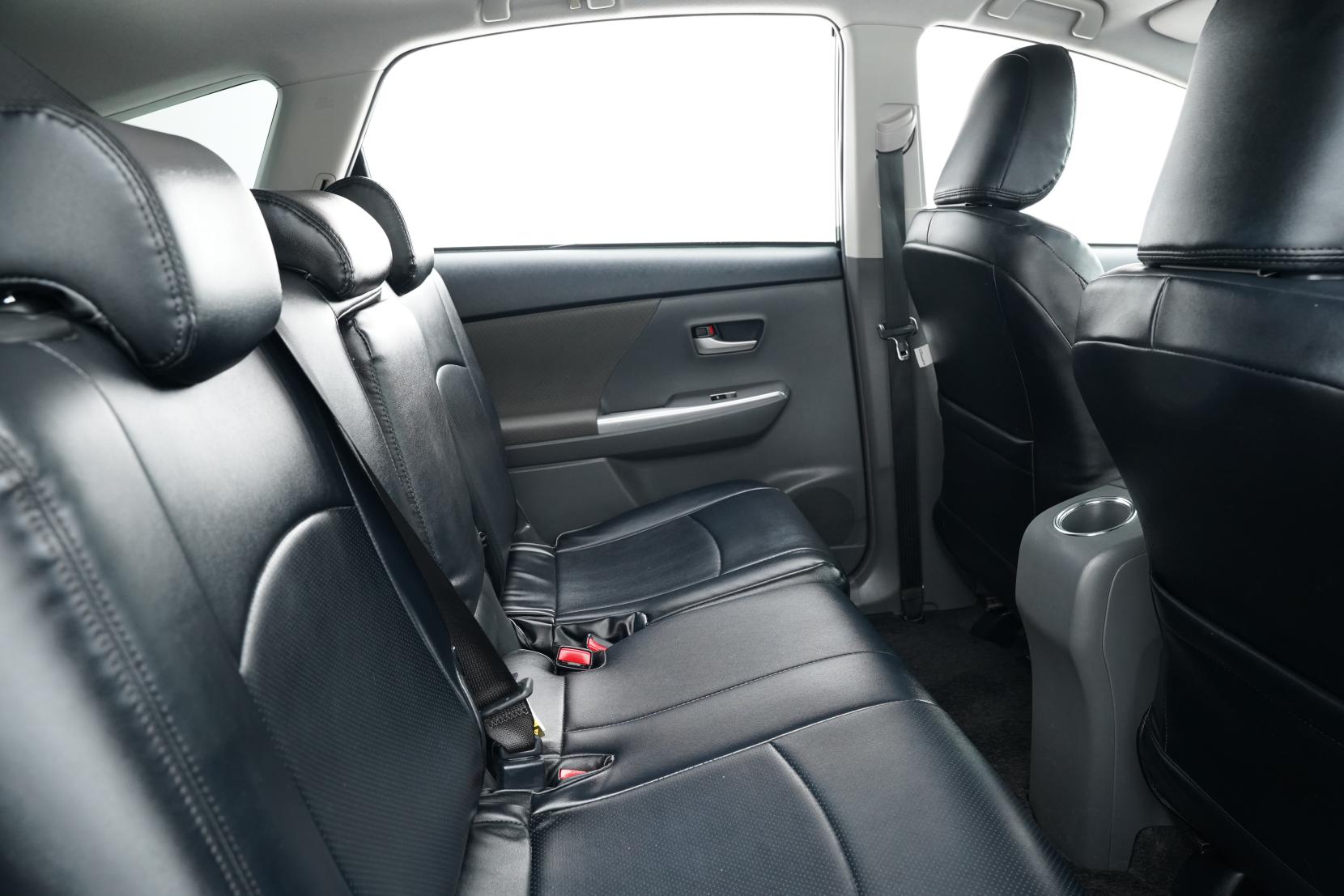 Toyota Prius 1.8 Alpha S 7 Seater