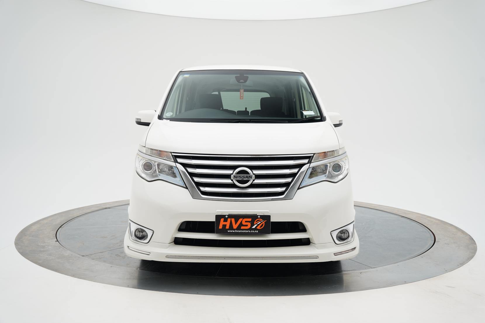 Nissan Serena 2.0 Hybrid Highway Star V Selection