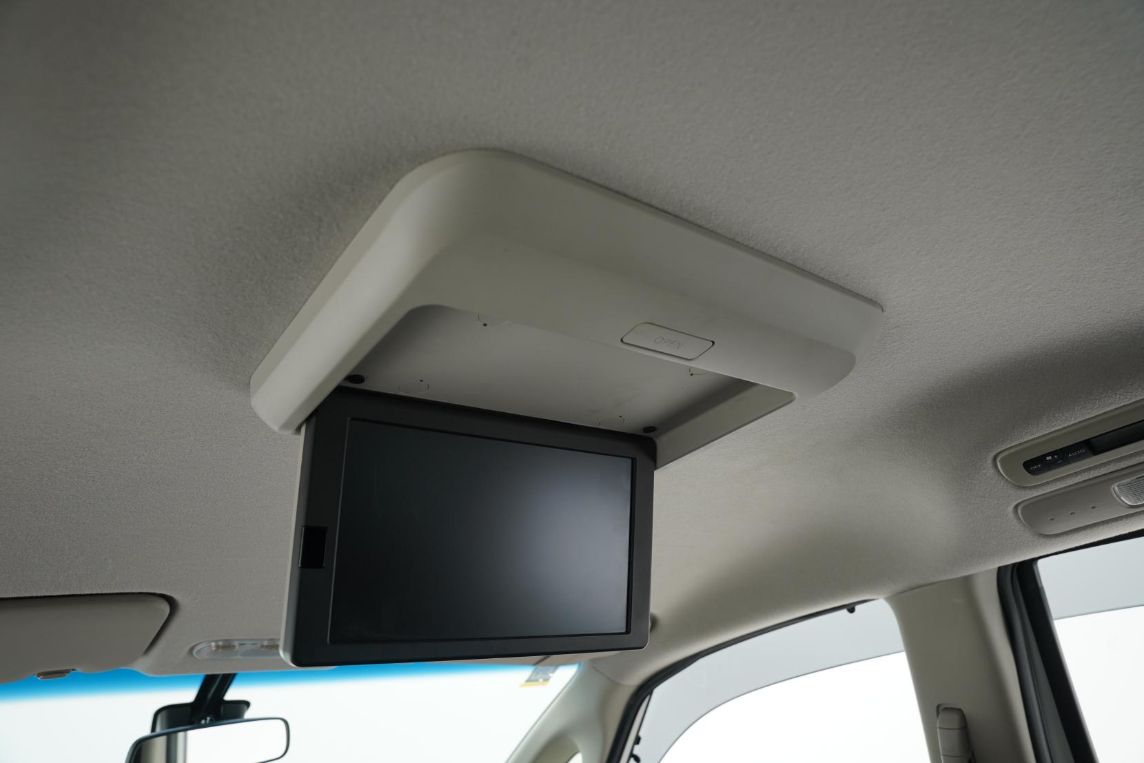 Nissan Serena 2.0 Hybrid Highway Star V Selection