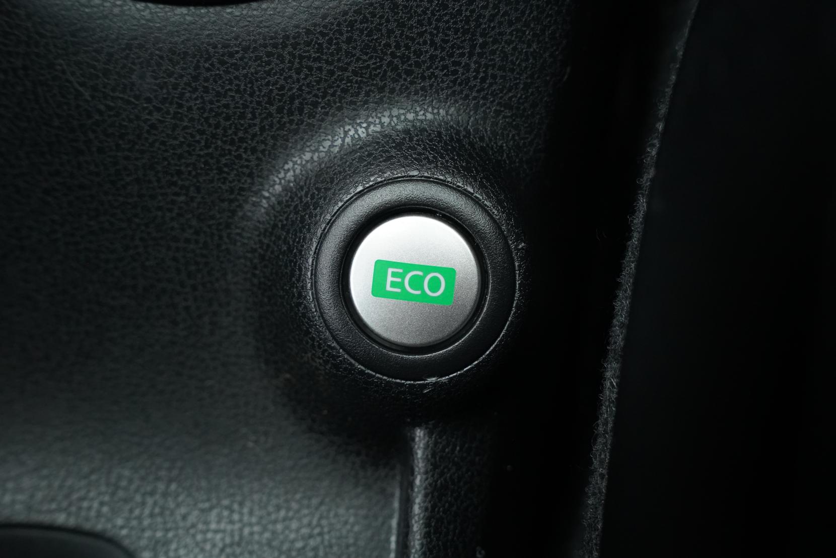 Nissan Note (2004–present) X DIG-S