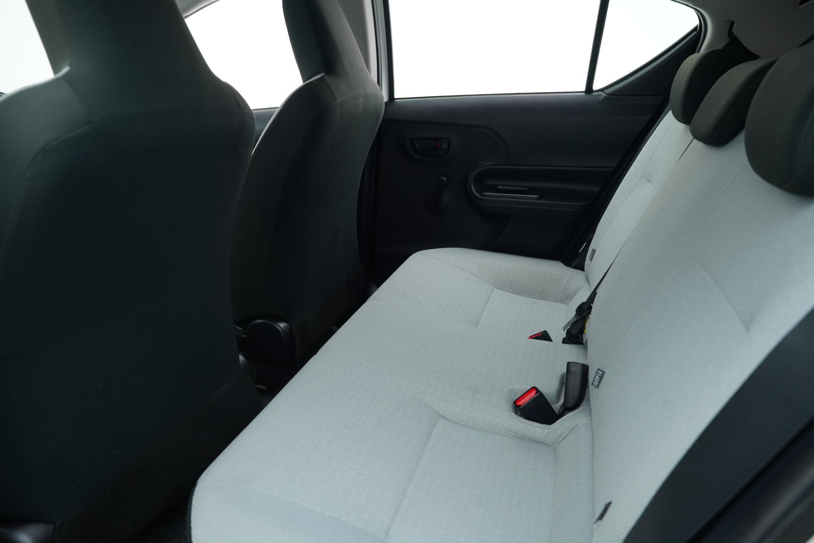 Toyota Aqua 1.5 Aqua II (facelift 2025) L