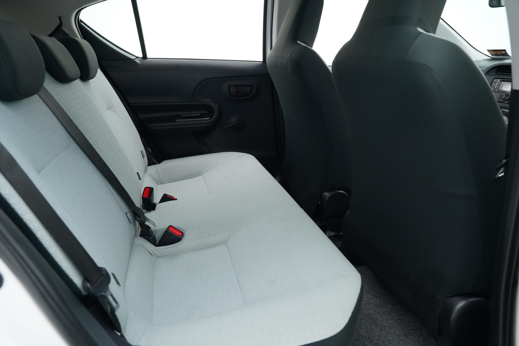 Toyota Aqua 1.5 Aqua II (facelift 2025) L