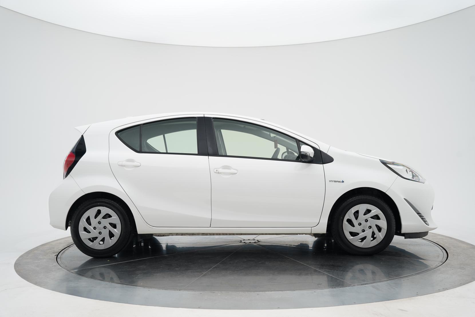 Toyota Aqua 1.5 Aqua II (facelift 2025) L