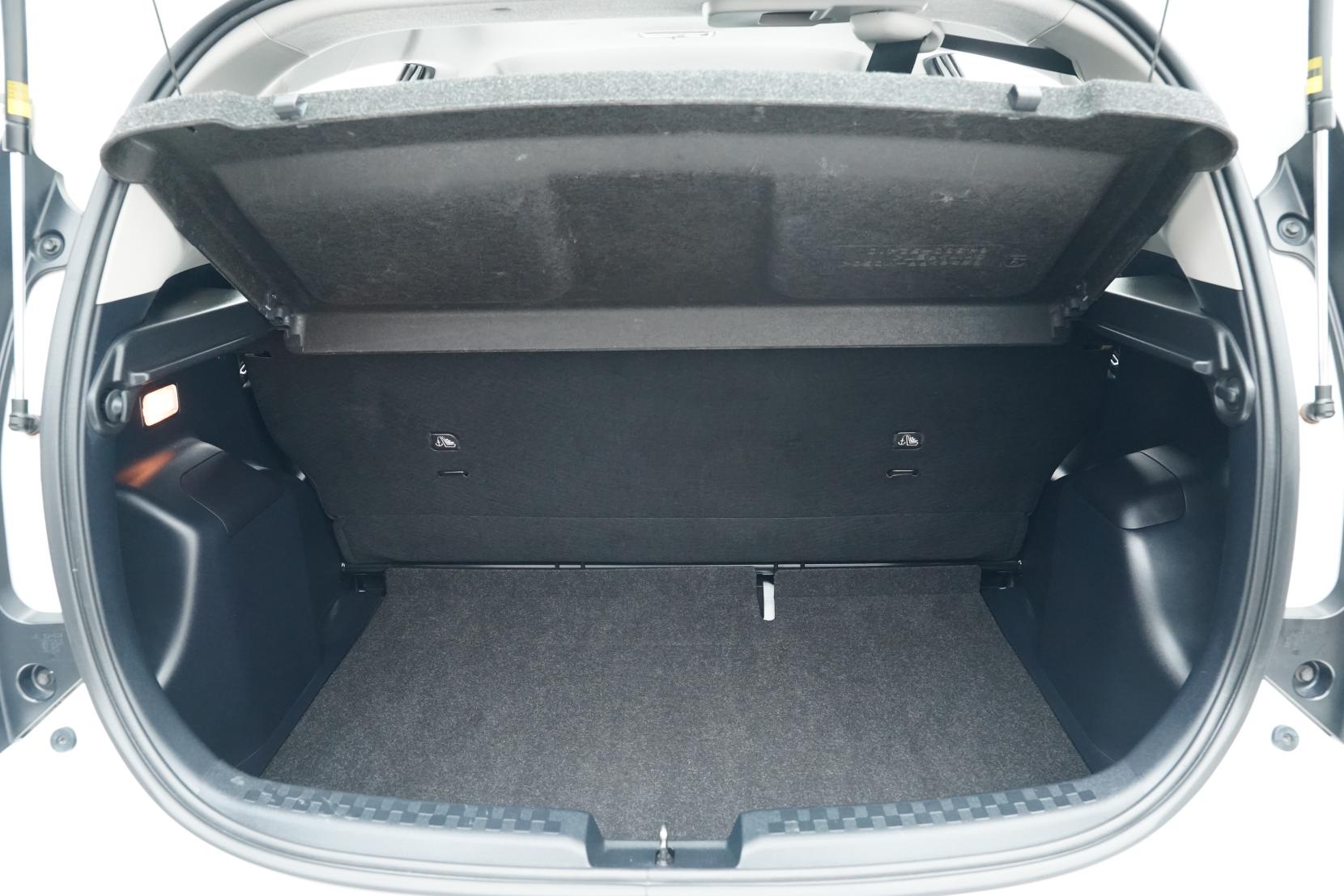 Toyota Aqua 1.5 Aqua II (facelift 2025) L