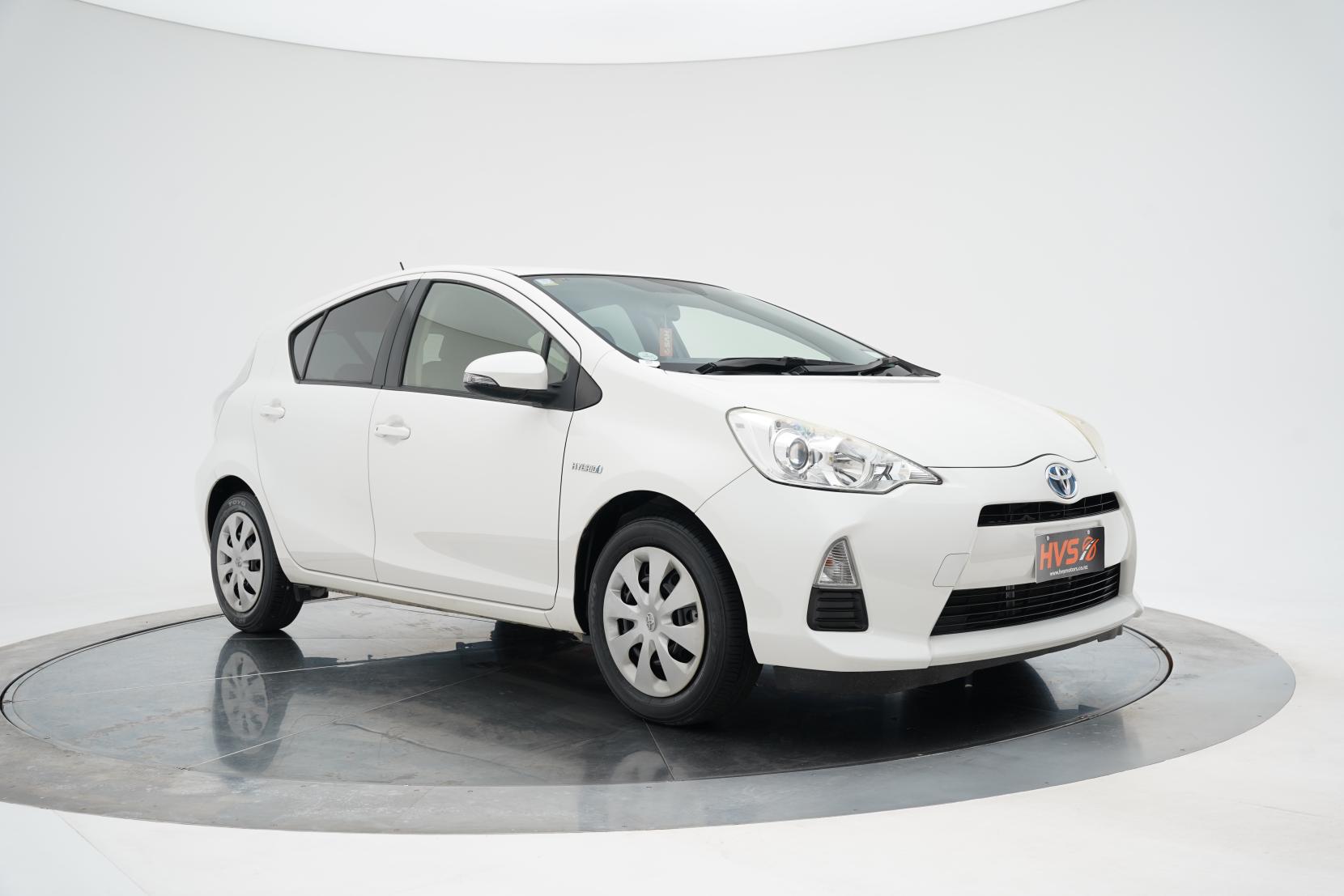 Toyota Aqua 1.5 G LEATHER PACKAGE