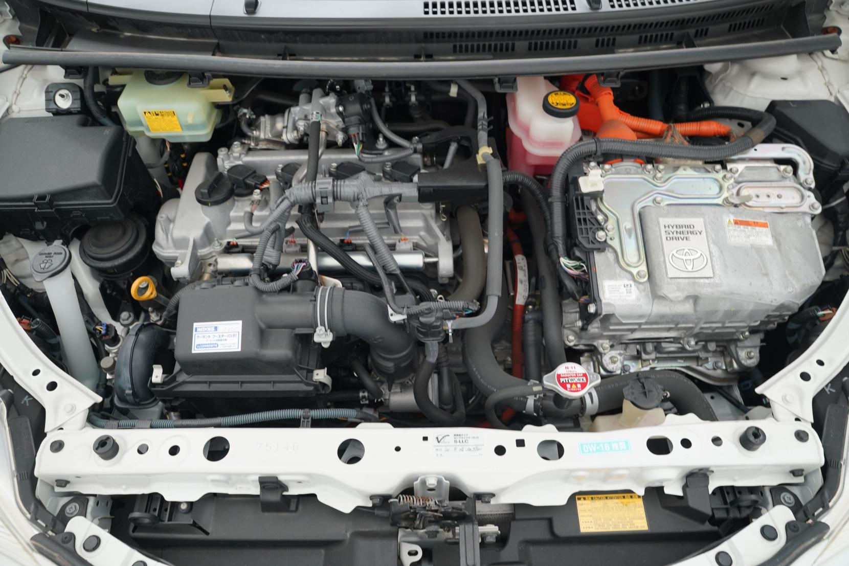 Toyota Aqua 1.5 G LEATHER PACKAGE