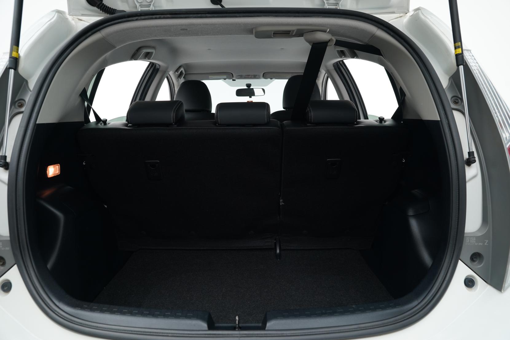 Toyota Aqua 1.5 G LEATHER PACKAGE