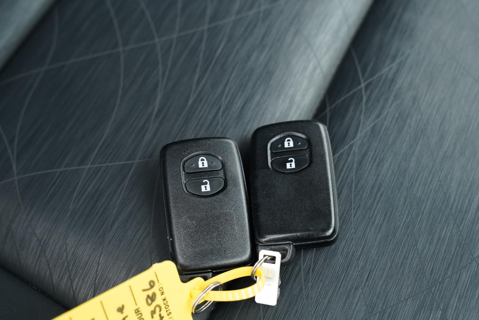 Toyota Aqua 1.5 G LEATHER PACKAGE