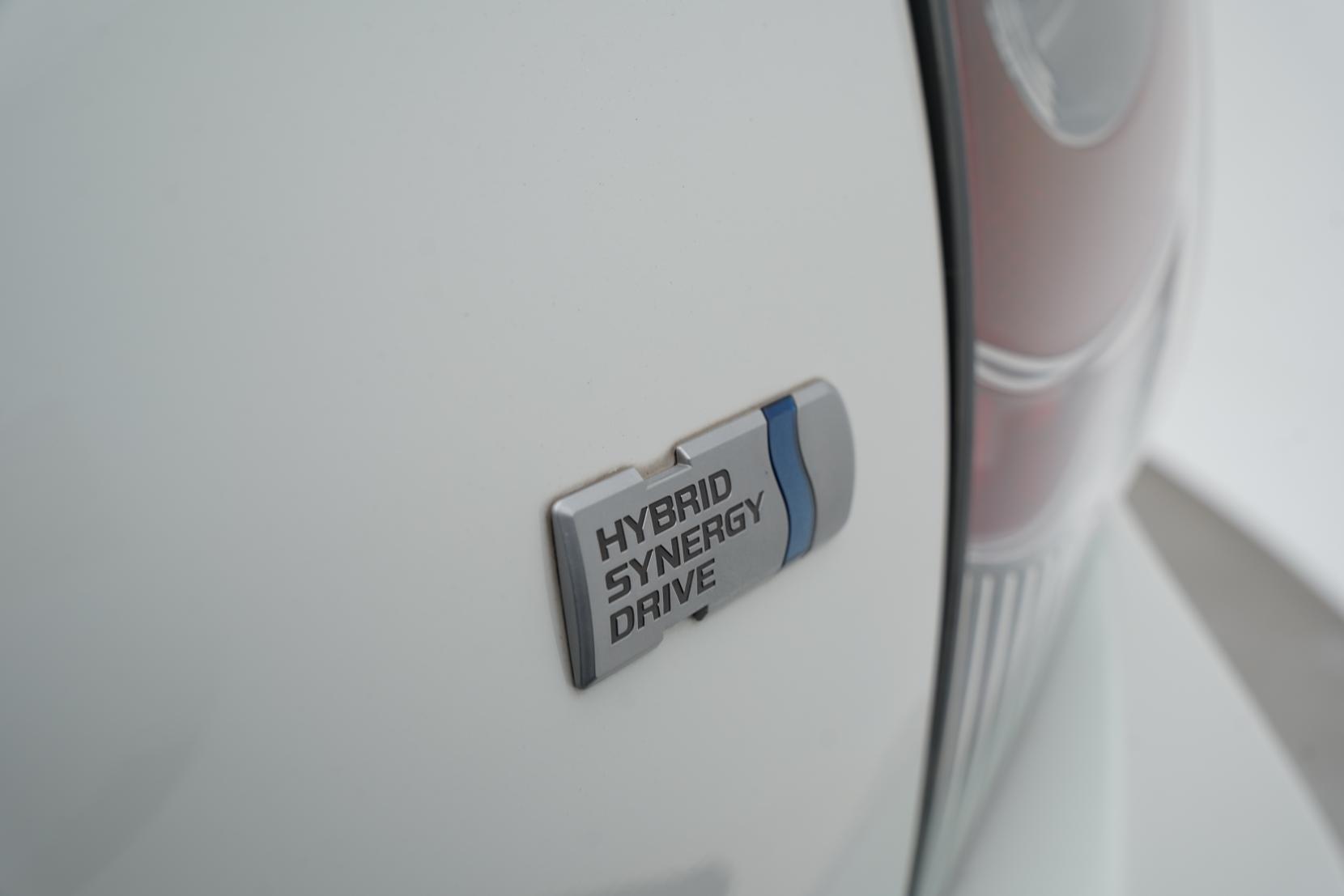 Toyota Aqua 1.5 G LEATHER PACKAGE