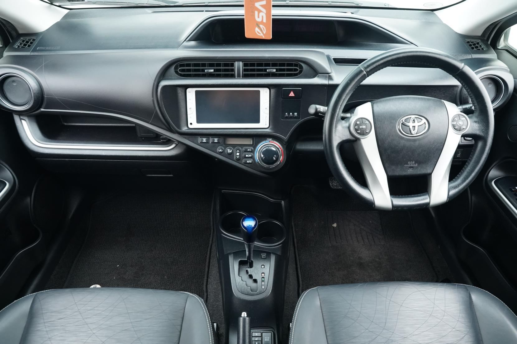 Toyota Aqua 1.5 G LEATHER PACKAGE