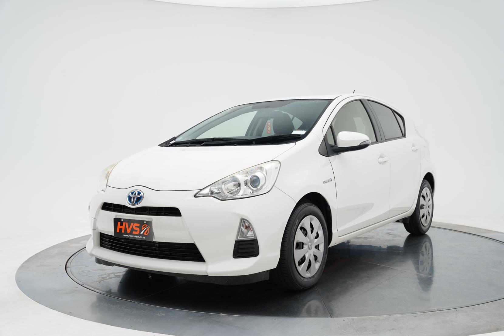 Toyota Aqua 1.5 G LEATHER PACKAGE