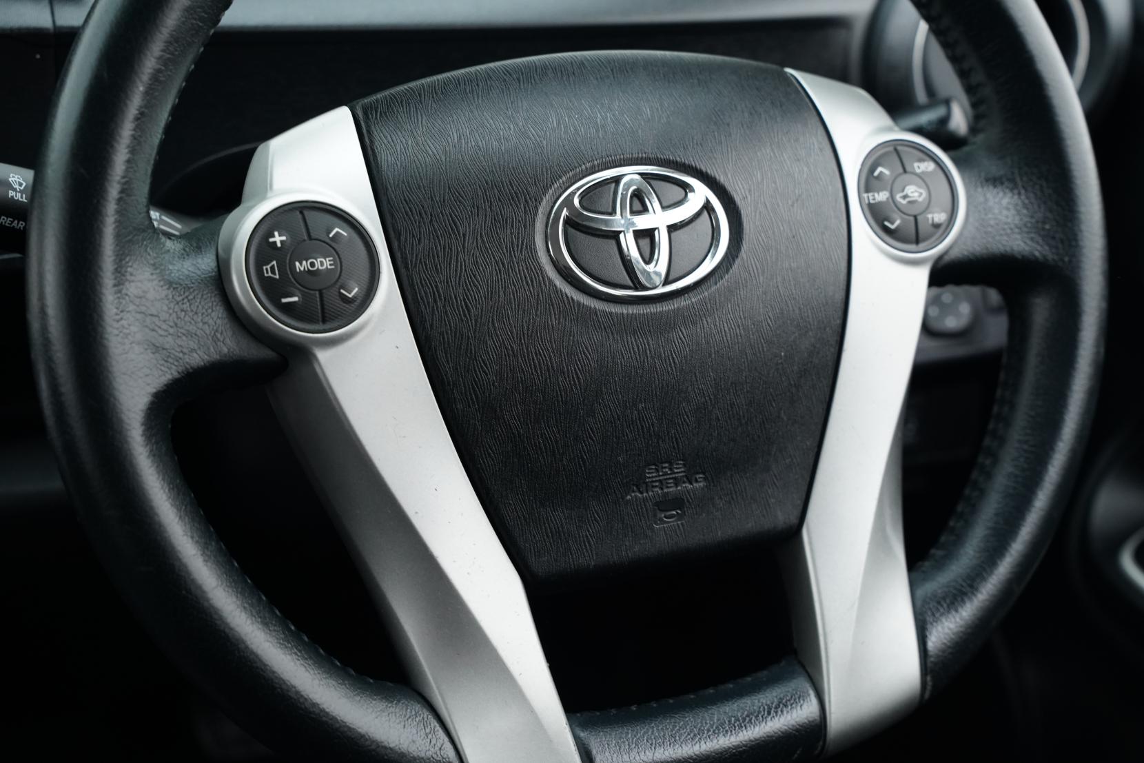 Toyota Aqua 1.5 G LEATHER PACKAGE