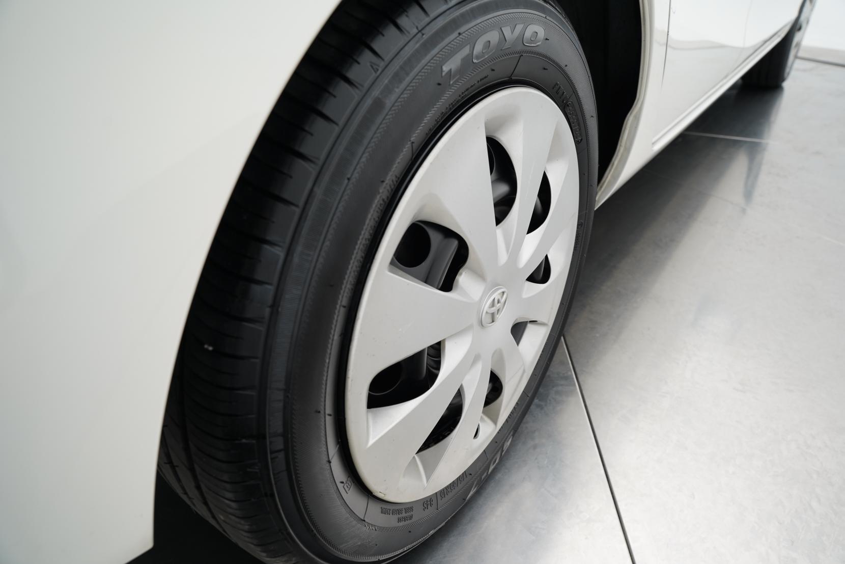 Toyota Aqua 1.5 G LEATHER PACKAGE