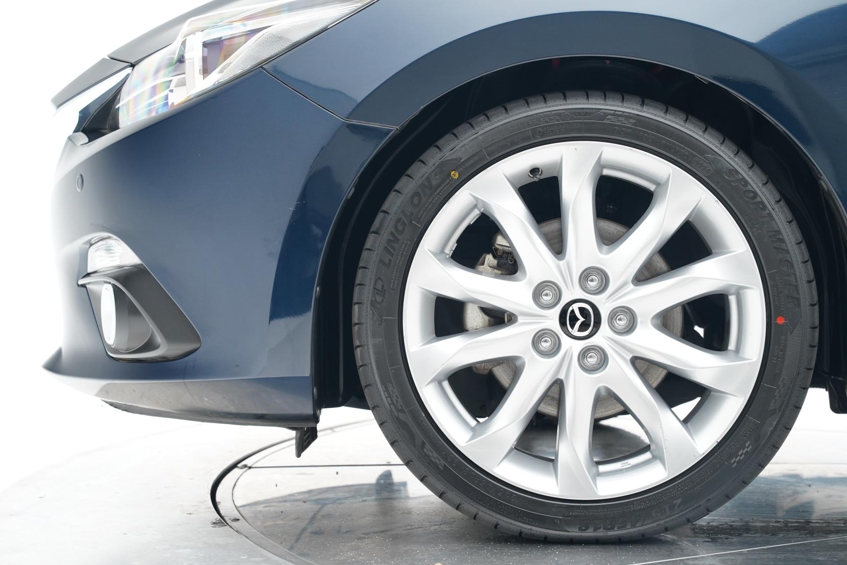 Mazda Axela SPORTS 20 S TOURING