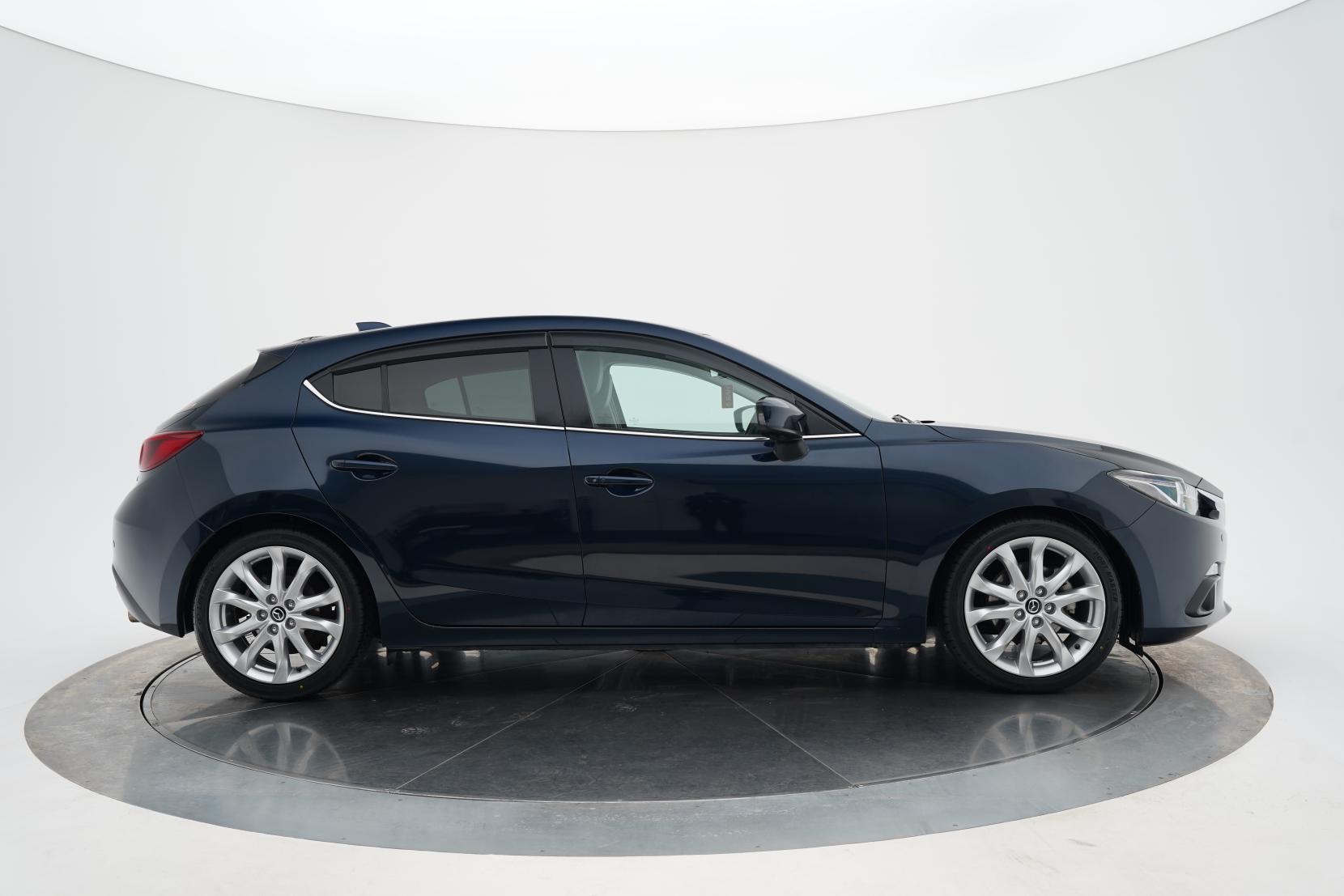 Mazda Axela SPORTS 20 S TOURING
