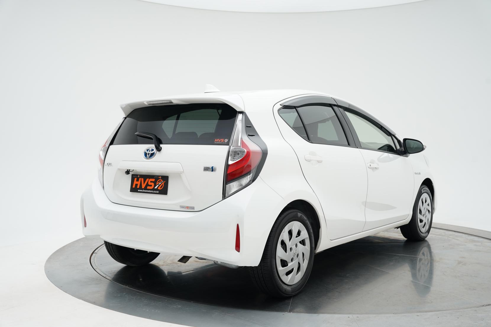 Toyota Aqua 1.5 S FACELIFT