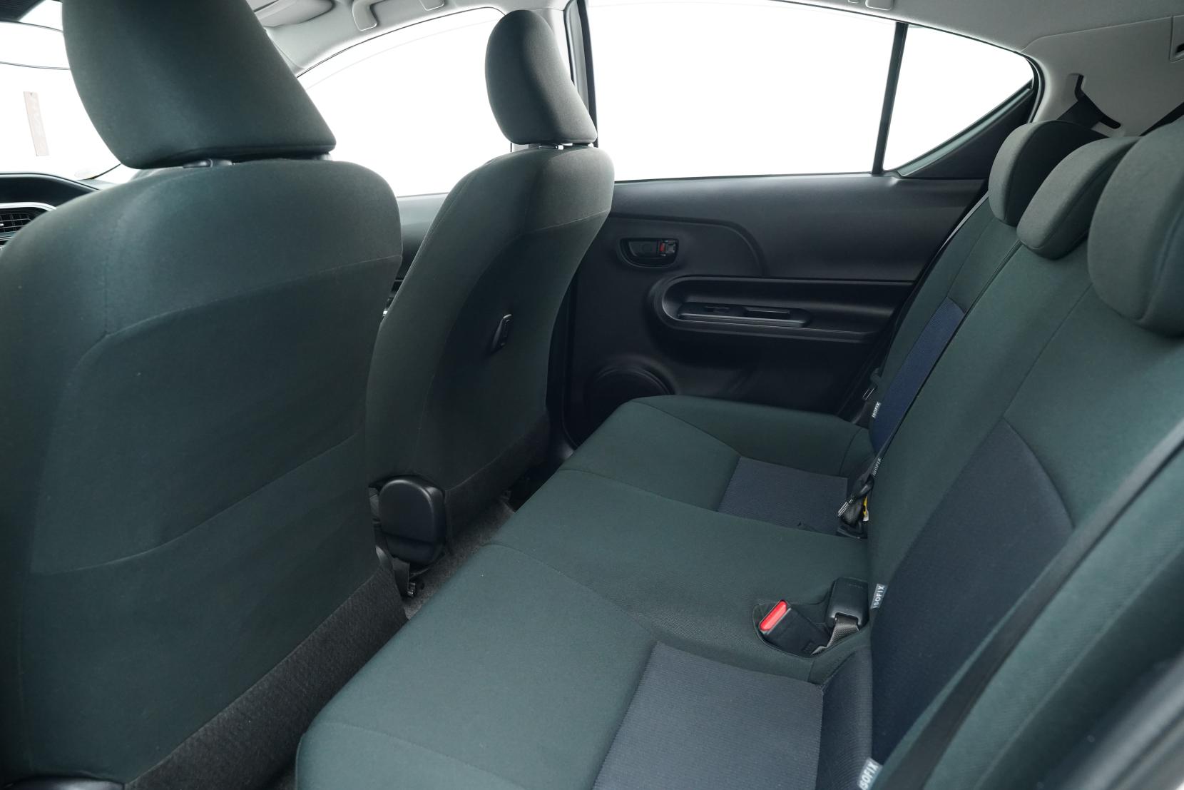 Toyota Aqua 1.5 S FACELIFT