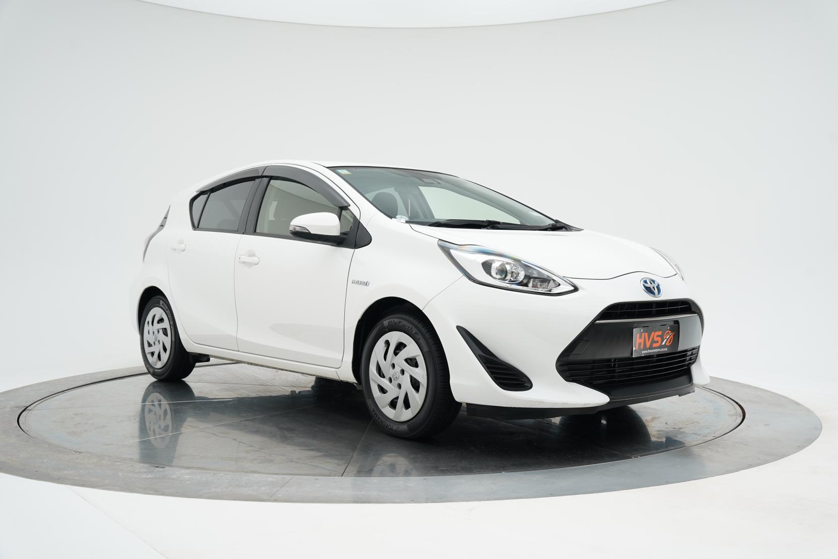 Toyota Aqua 1.5 S FACELIFT