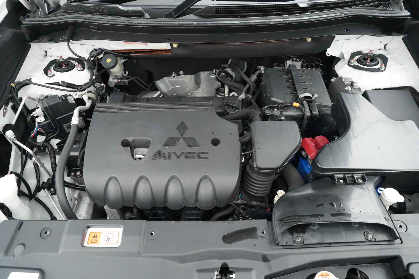 Mitsubishi Outlander 2.4 24G 4WD 7 Seater