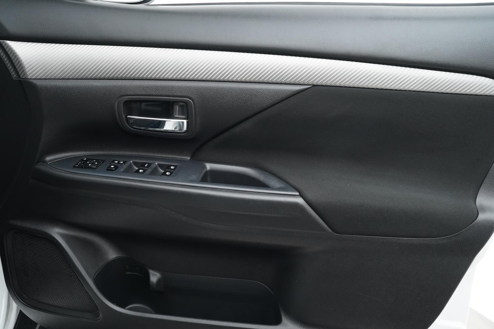 Mitsubishi Outlander 2.4 24G 4WD 7 Seater