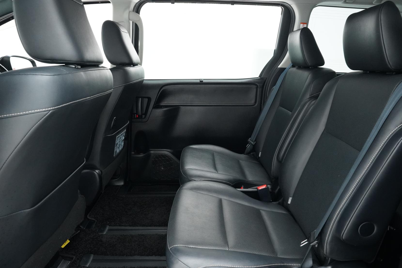 Toyota Esquire 1.8 HYBRID GI